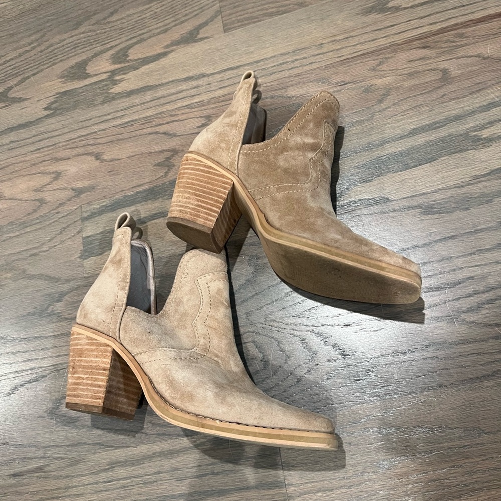 Steve Madden Booties - Picture 2 of 4